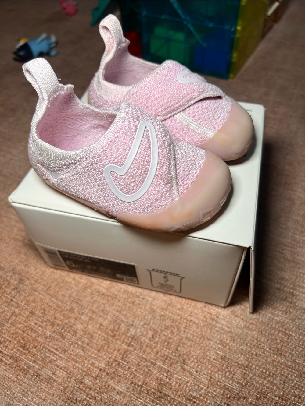 Nike Swoosh 1 Toddler Size 6 Pink Slip-On Knit Kids Shoes APMA approved
